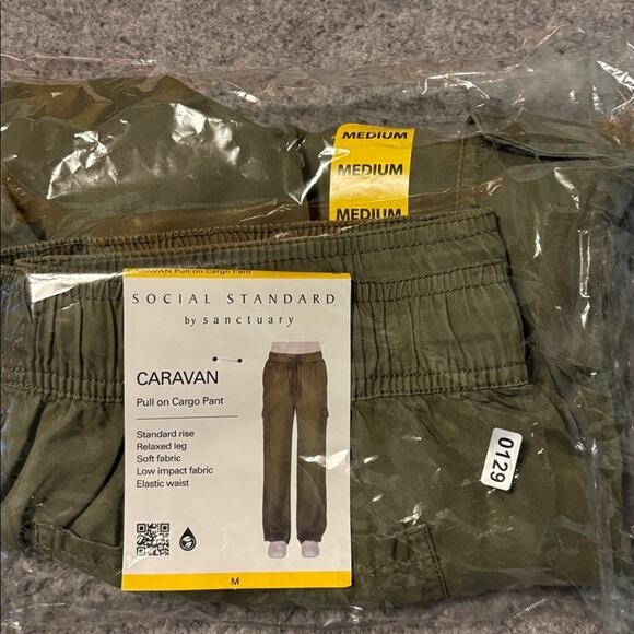 Social Standard by Sanctuary Men's Green Caravan Pull on Cargo Pants Size Medium - Picture 8 of 9